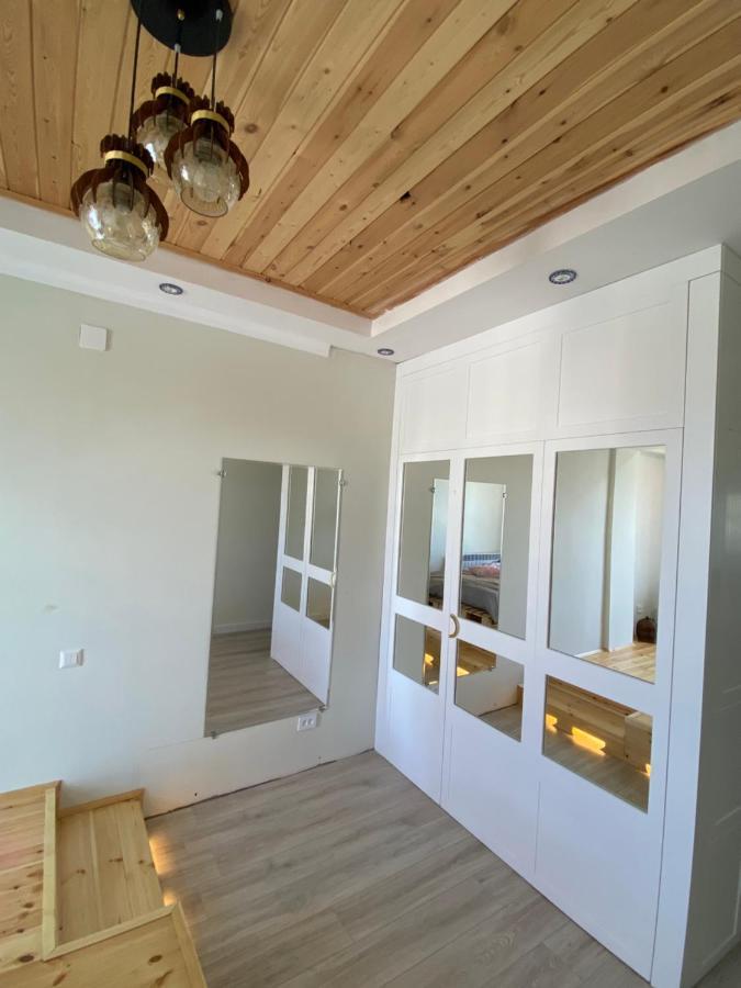 Bird'S Nest - Apartment In Downtown كاراكول المظهر الخارجي الصورة